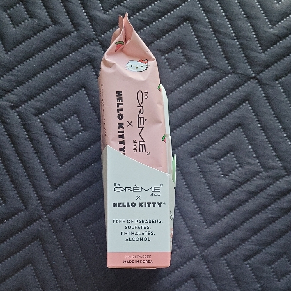 Hydrating Watermelon Cleansing Towelettes - Picture 4 of 5
